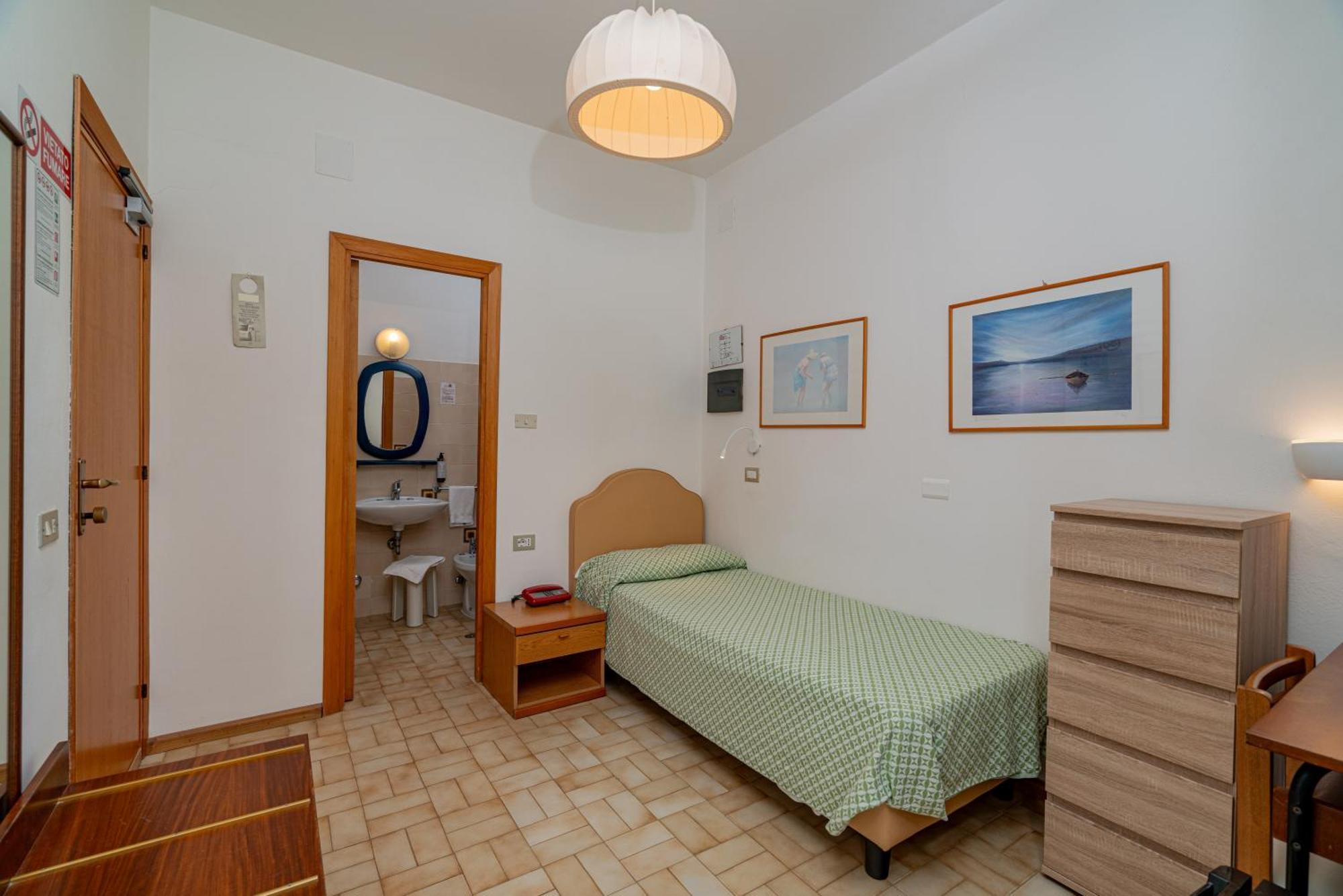 Hotel El Balear Алгеро Екстериор снимка