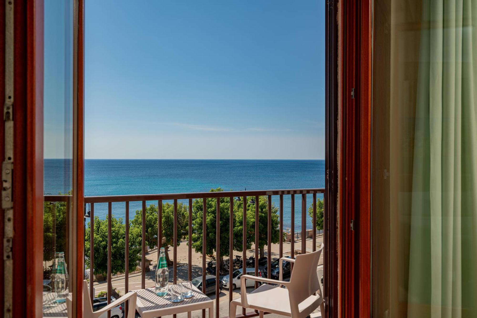 Hotel El Balear Алгеро Екстериор снимка
