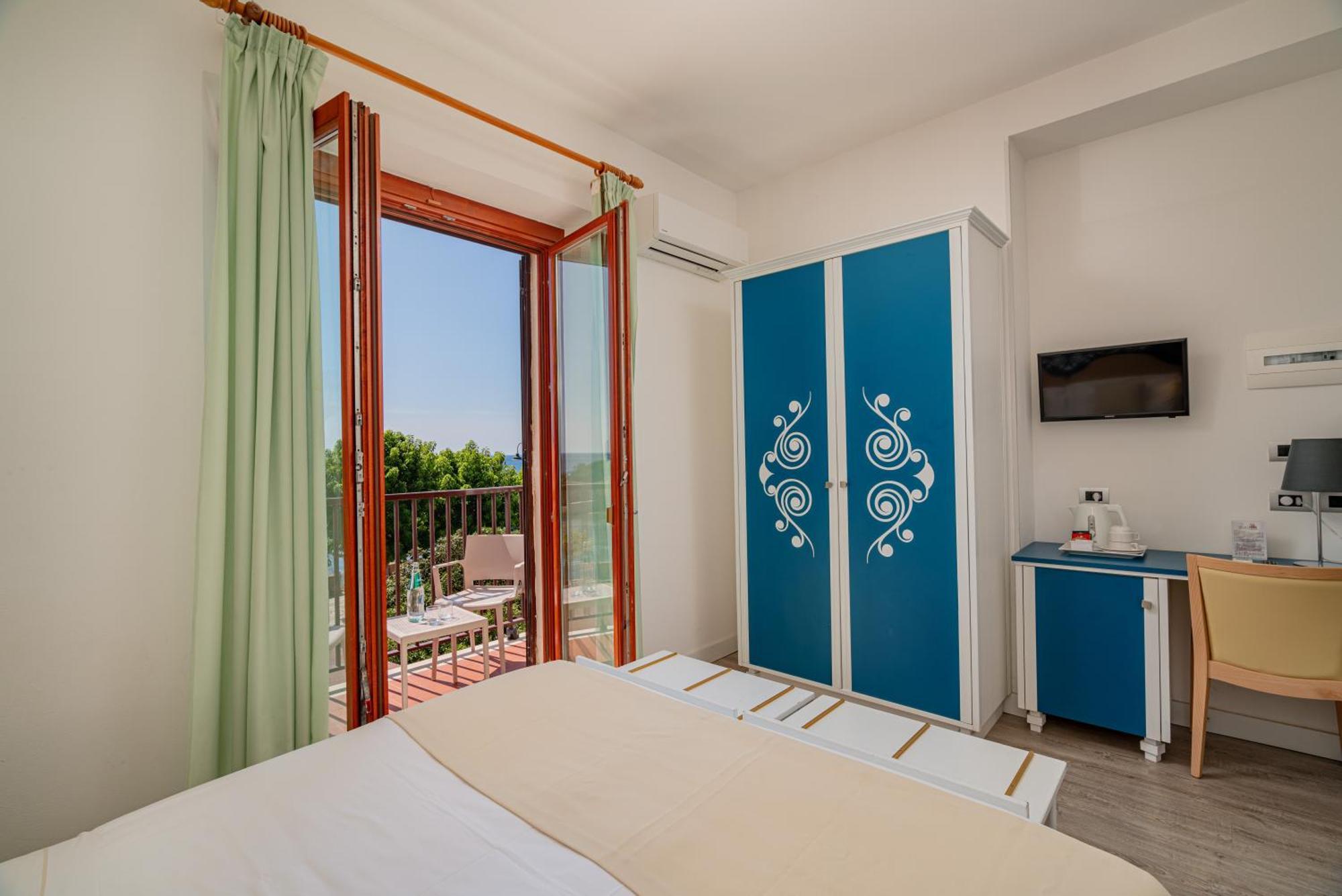 Hotel El Balear Алгеро Екстериор снимка