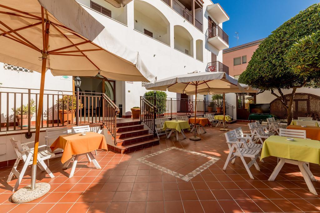Hotel El Balear Алгеро Екстериор снимка