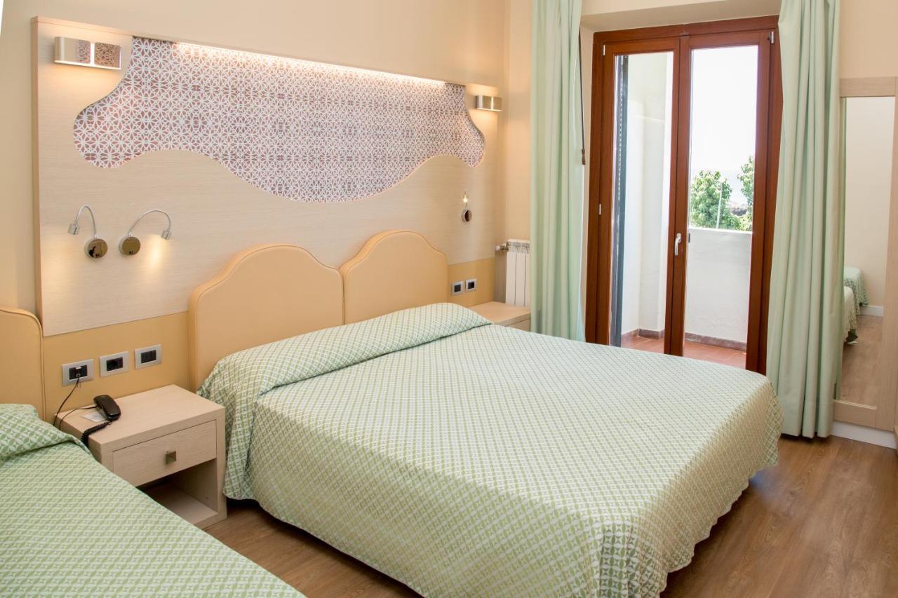 Hotel El Balear Алгеро Екстериор снимка