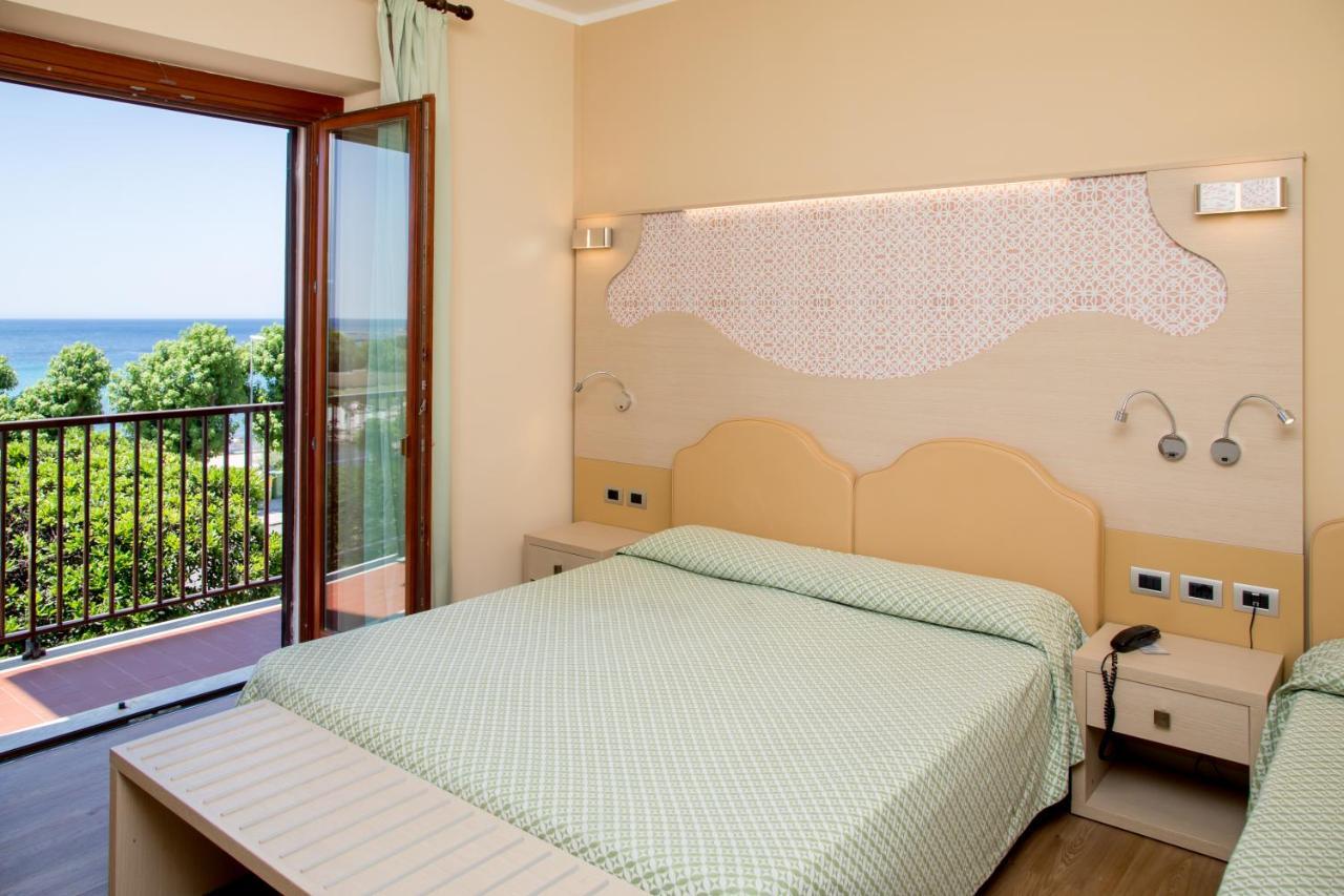 Hotel El Balear Алгеро Екстериор снимка